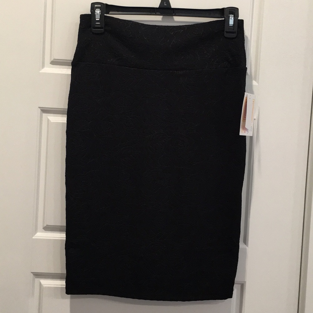 NEW LuLaRoe Black Rose Cassie Pencil Skirt